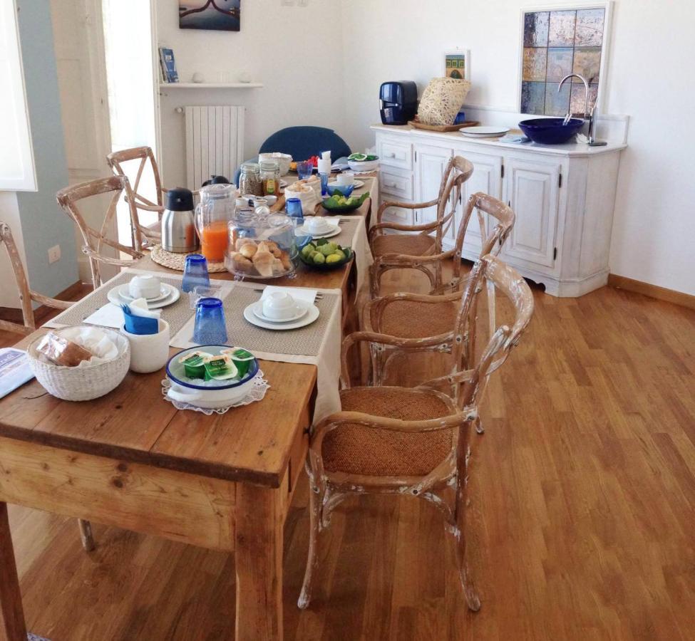 Maremaris B&B Trani Exteriör bild